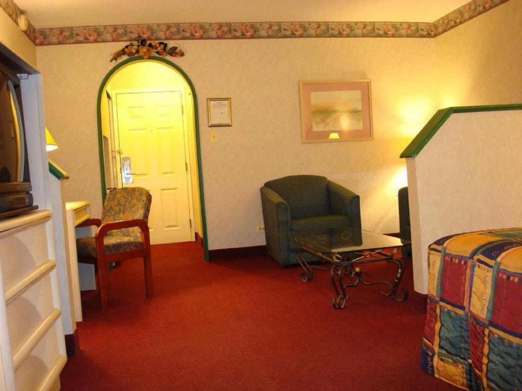 O'Hare Inn & Suites Schiller Park Room photo
